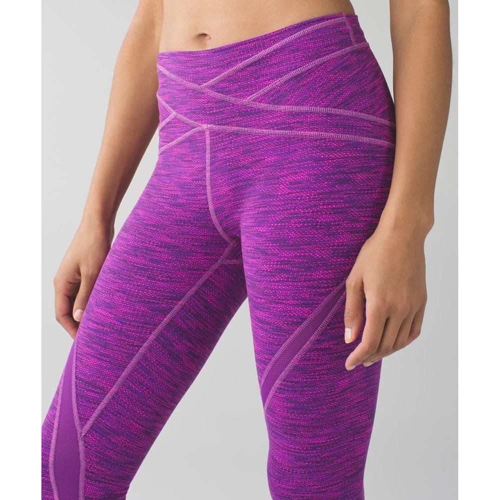 Lululemon Free Flow Crop Leggings Athletic Purple Size 6 Mesh Panels